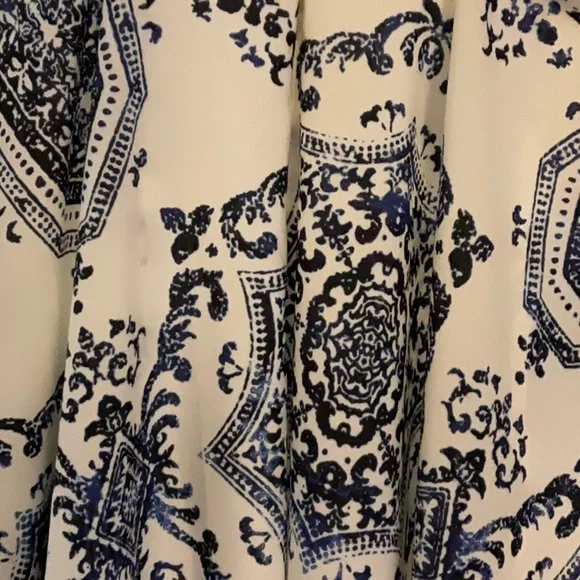 Elegant Blue and White Dress - Picture 3 of 3